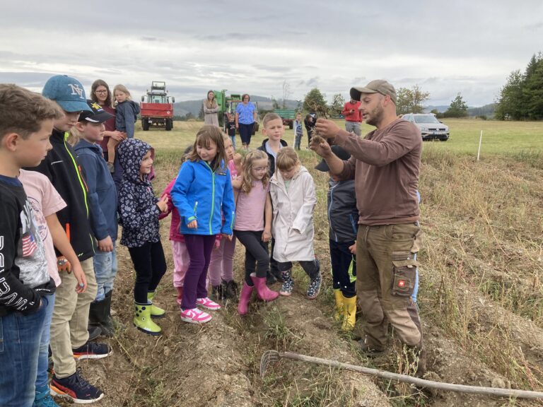 Read more about the article „Drachen sammeln Kartoffeln“ in Hesselbach